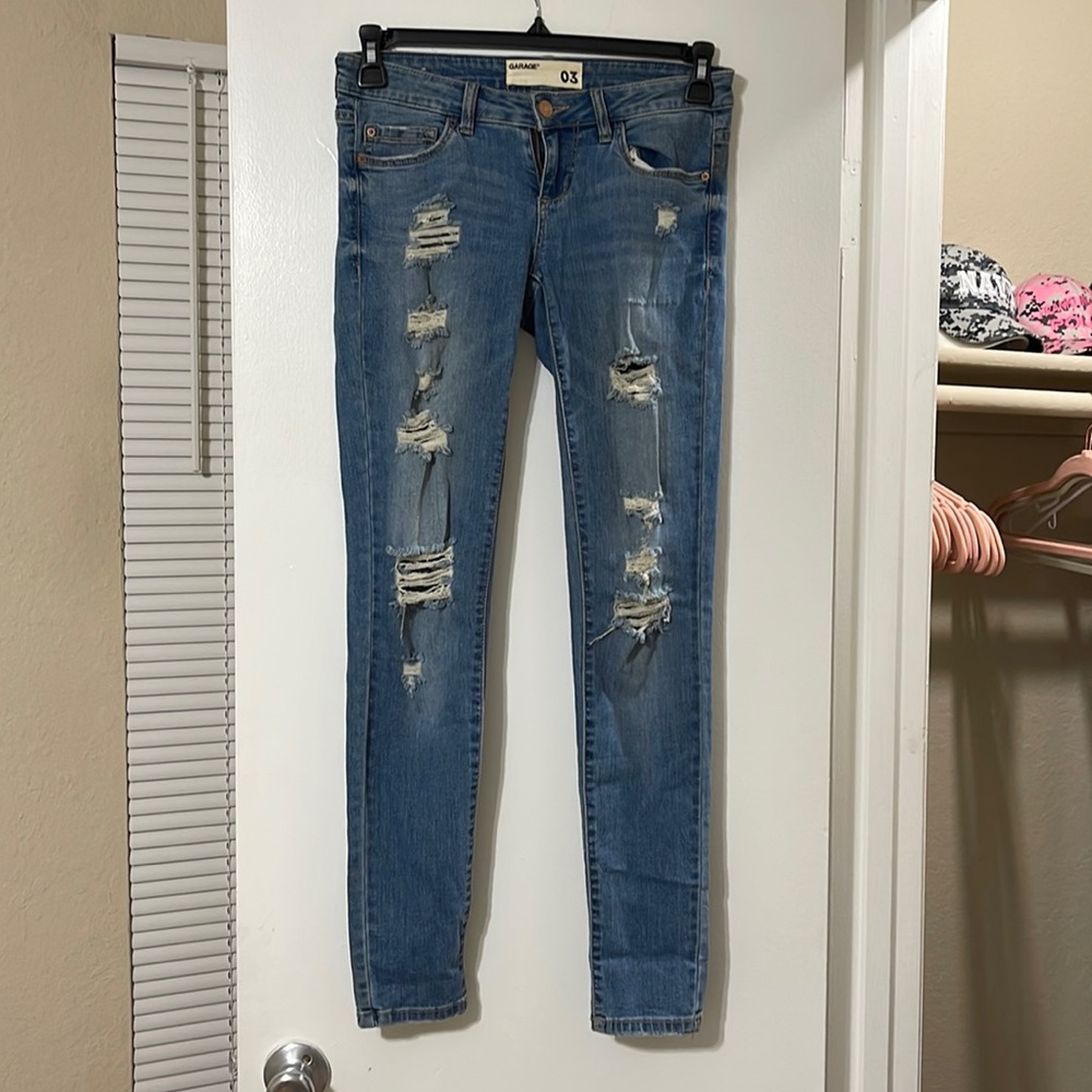 Garage ripped jeans